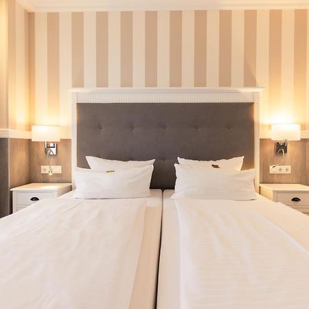 Resort Hotel IV Jahreszeiten 징스트 외부 사진