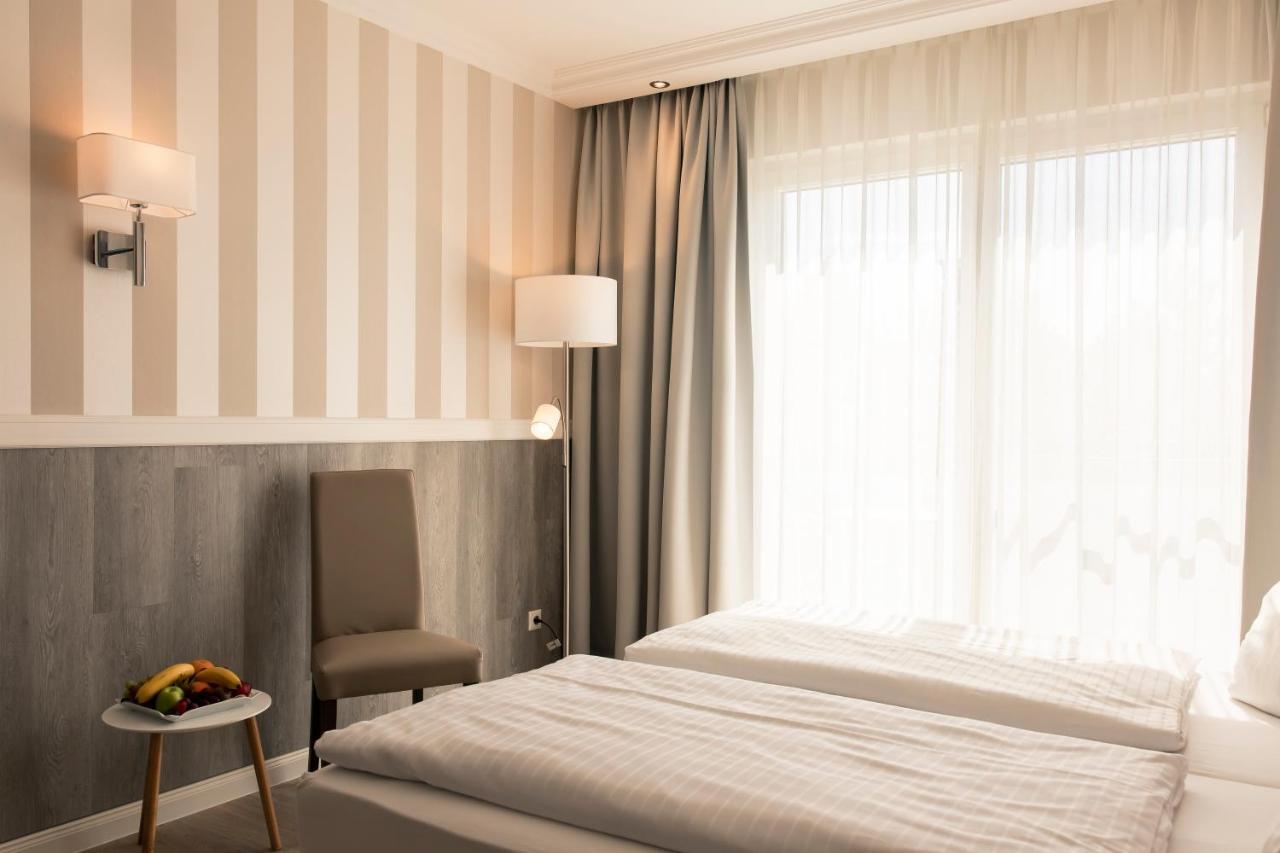 Resort Hotel IV Jahreszeiten 징스트 외부 사진