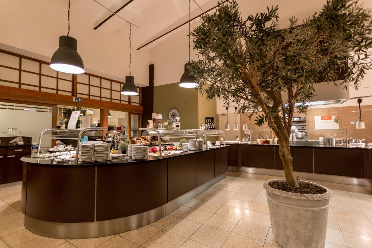 Resort Hotel IV Jahreszeiten 징스트 외부 사진