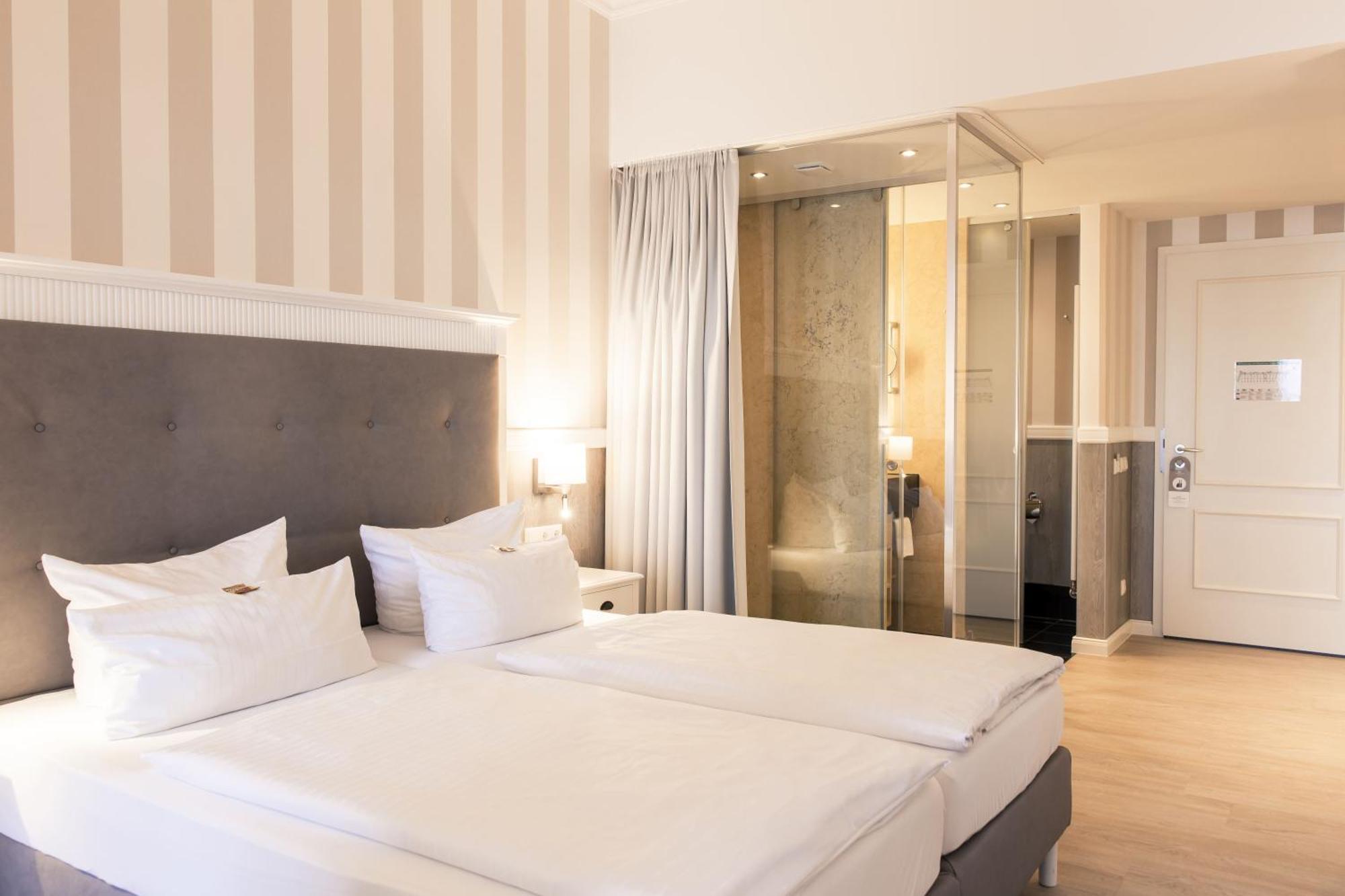 Resort Hotel IV Jahreszeiten 징스트 외부 사진