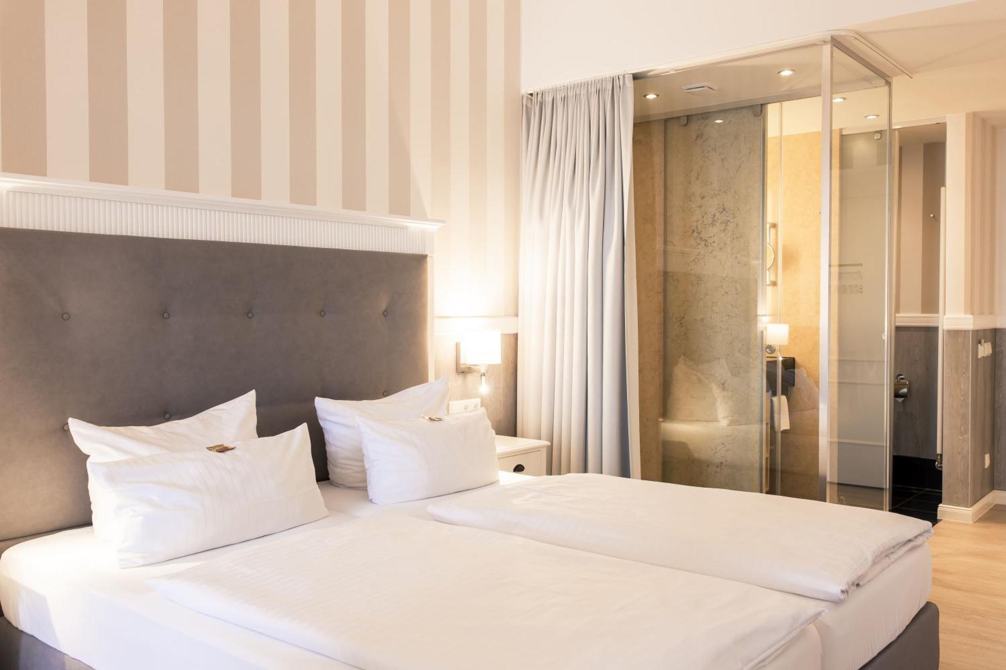 Resort Hotel IV Jahreszeiten 징스트 외부 사진