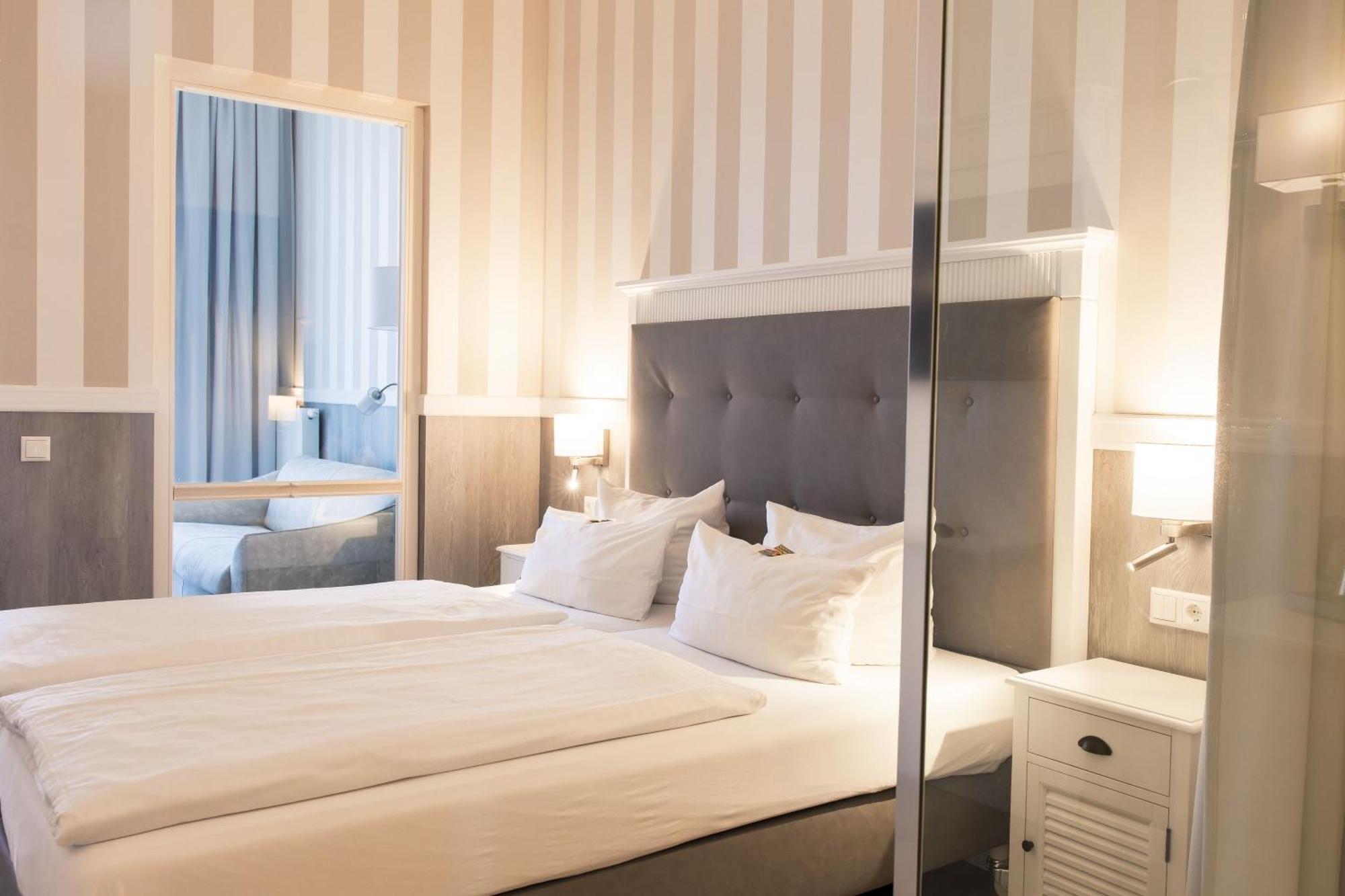 Resort Hotel IV Jahreszeiten 징스트 외부 사진