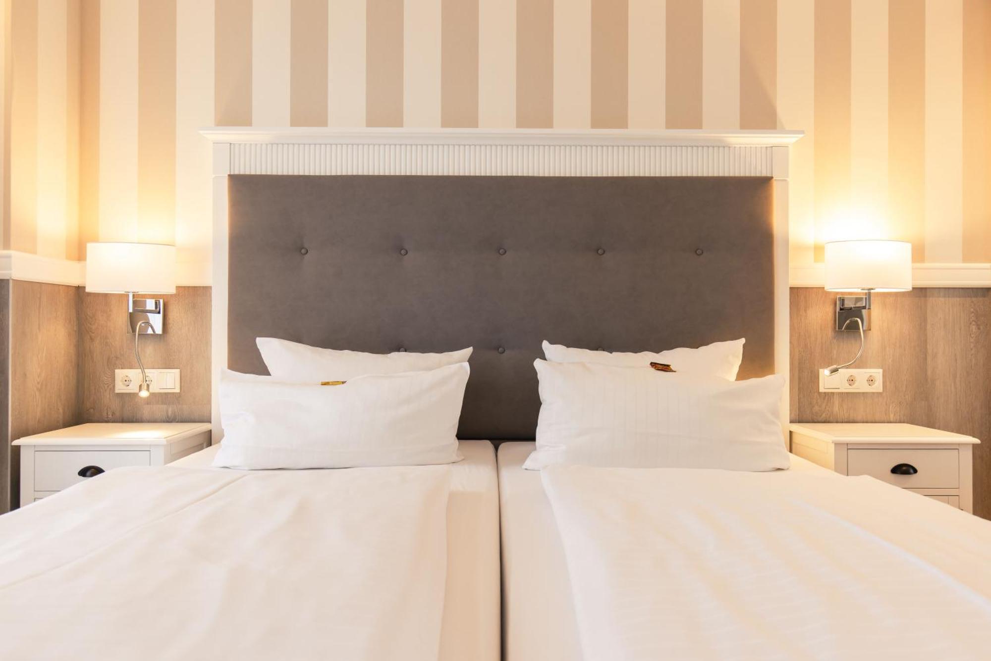 Resort Hotel IV Jahreszeiten 징스트 외부 사진