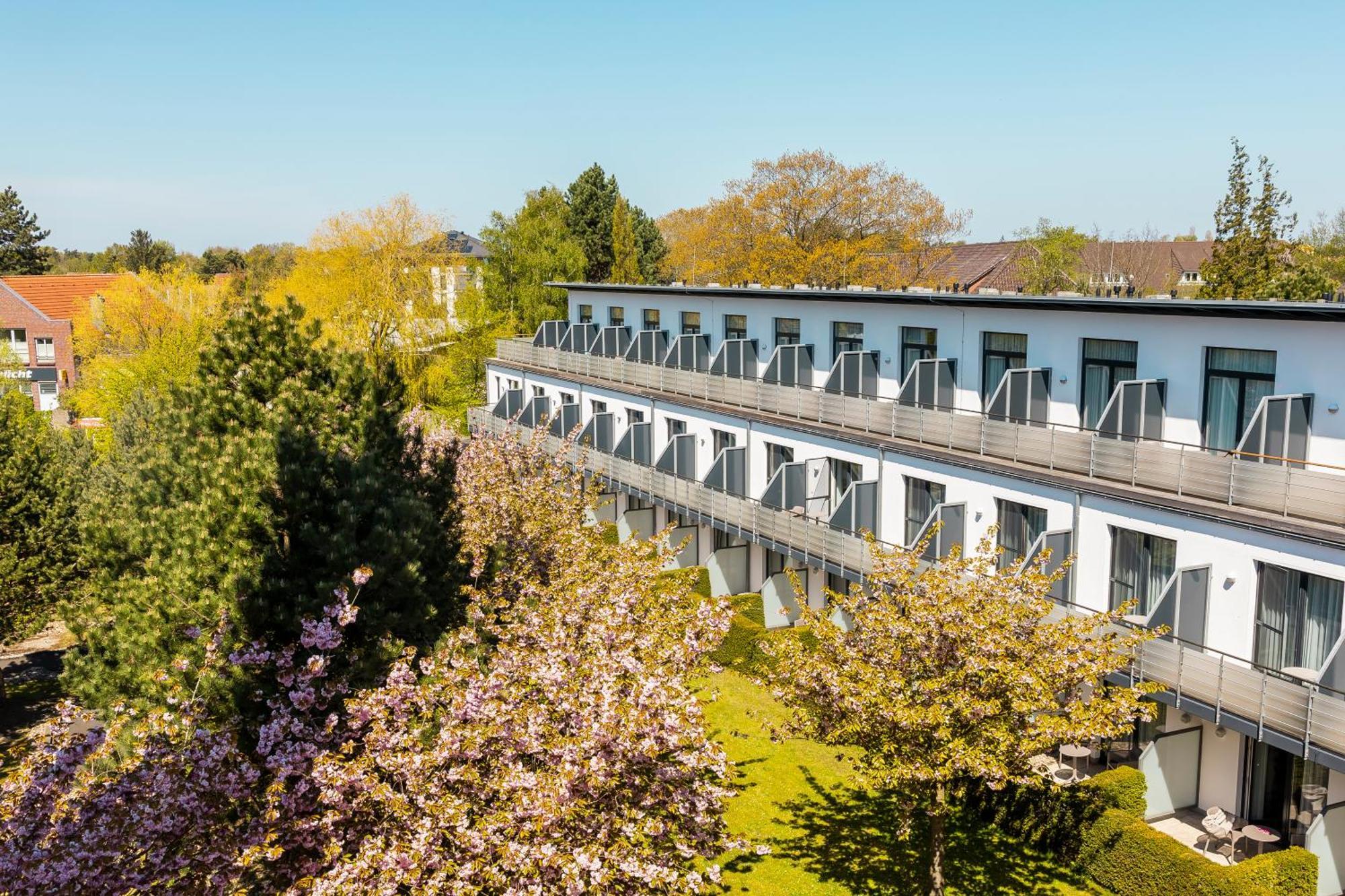 Resort Hotel IV Jahreszeiten 징스트 외부 사진